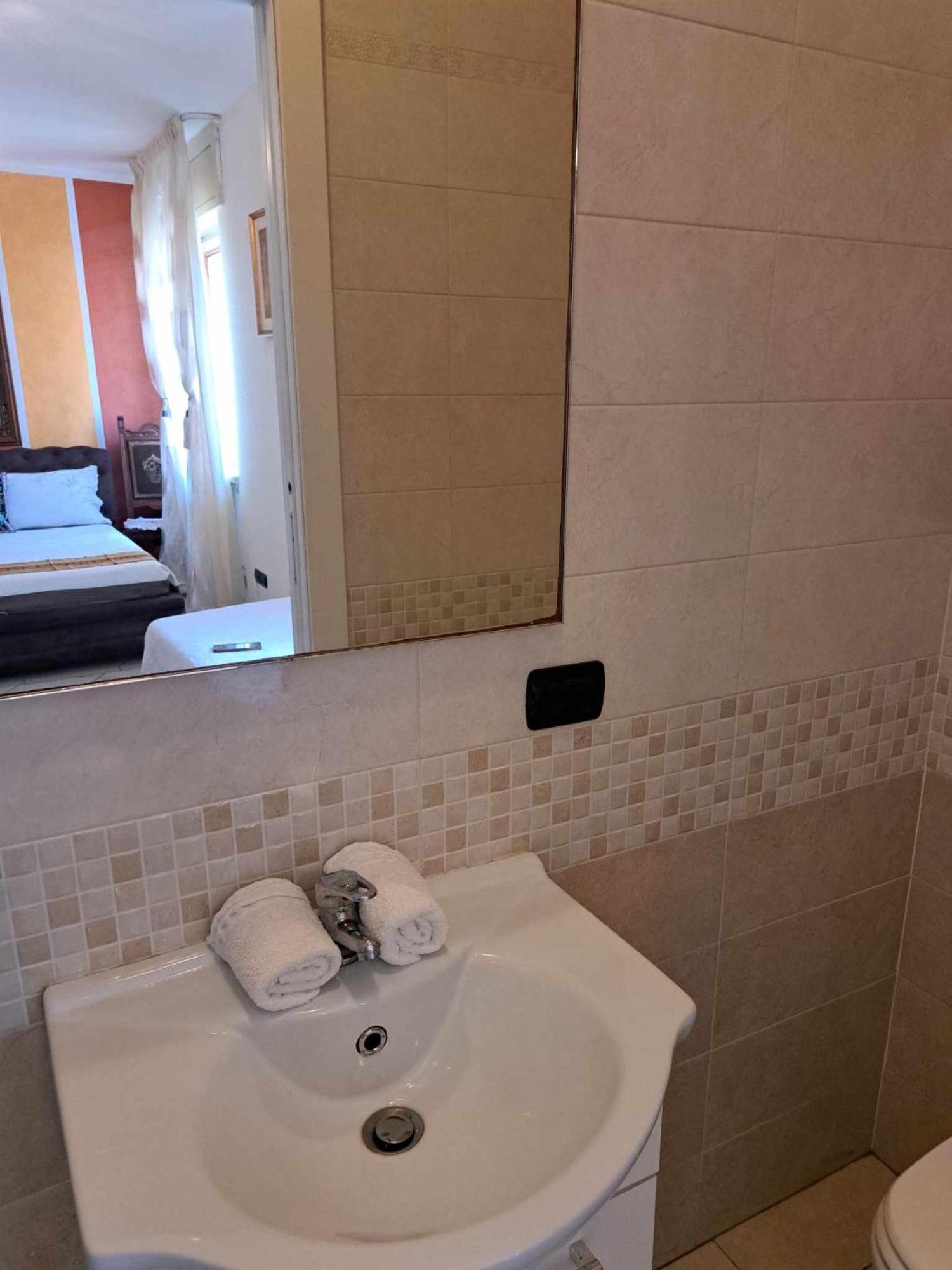 B&B Gardasee Кастельнуово-дель-Гарда Экстерьер фото